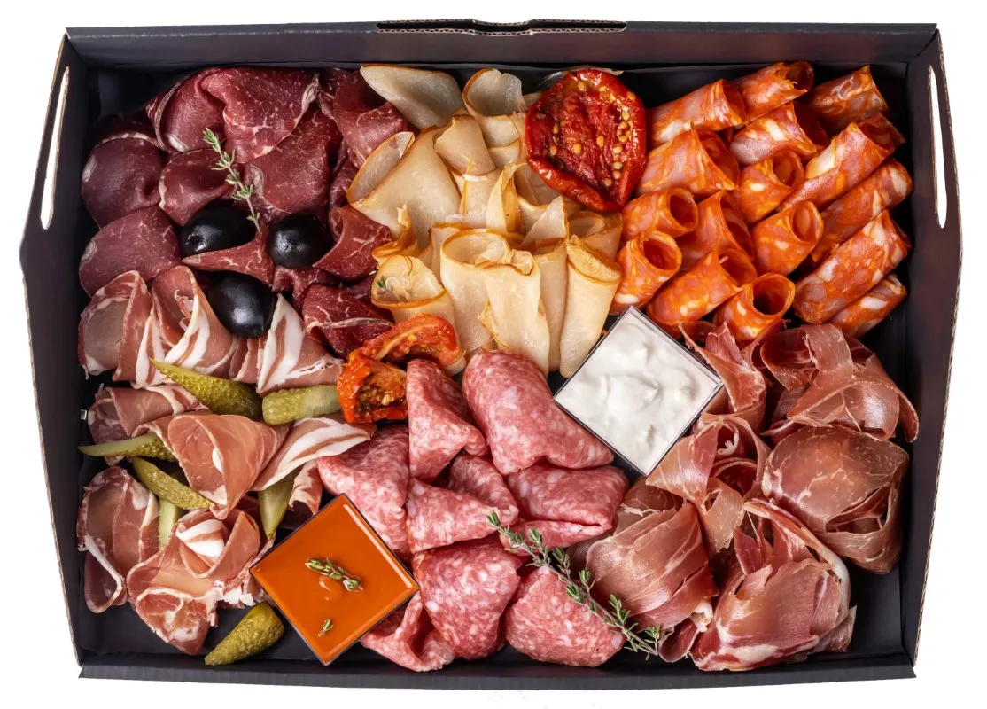 Плато №2 С мясными деликатесами